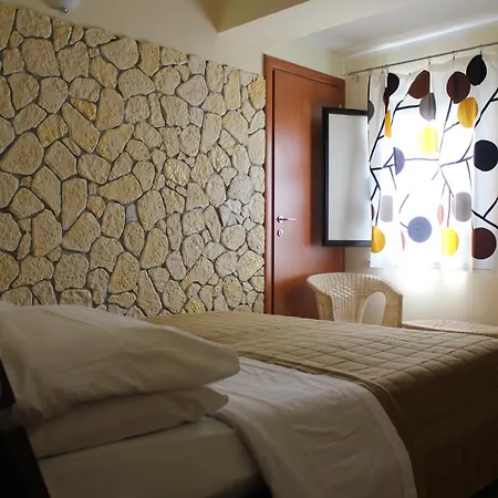 106 Hotel