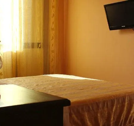 Hotel 106