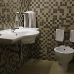 106号酒店 3*