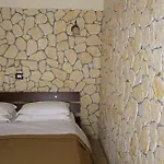 106号酒店 酒店 塞利亚马里纳
