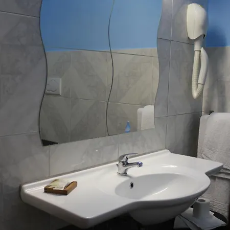 106 셀리아 마리나