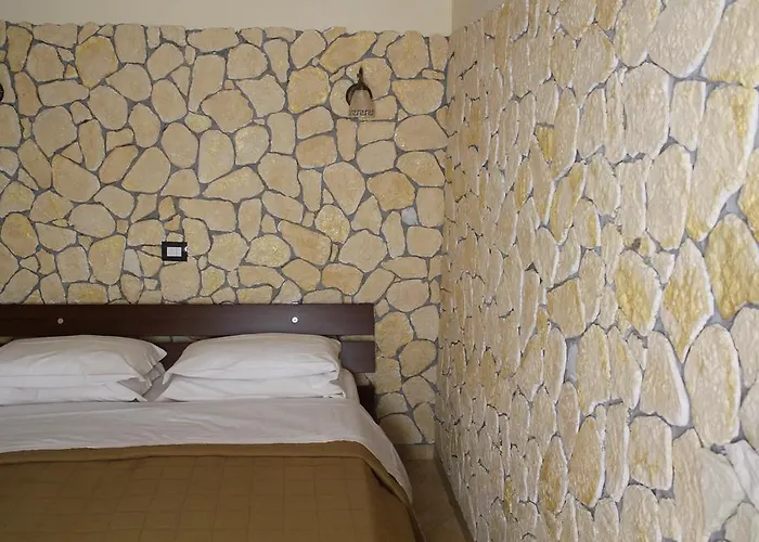 106 מלון סליה מרינה