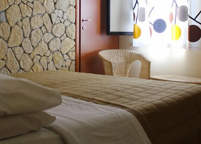 106 מלון סליה מרינה